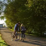 Avec Terrasse Pour 5 Pers. à - Api-1-52-1736 Parque de Campismo