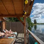 Avec Terrasse Pour 5 Pers. à - Api-1-52-1736 Parque de Campismo